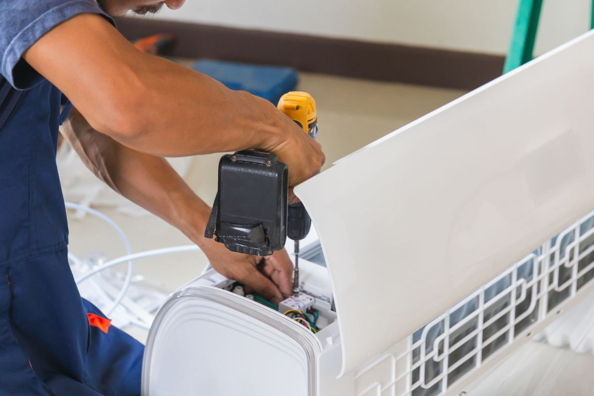 8 Steps to Install a Mini Split Air Conditioner - 2025 Updated Della 8 Steps to Install a Mini Split Air Conditioner - 2025 Updated Della
