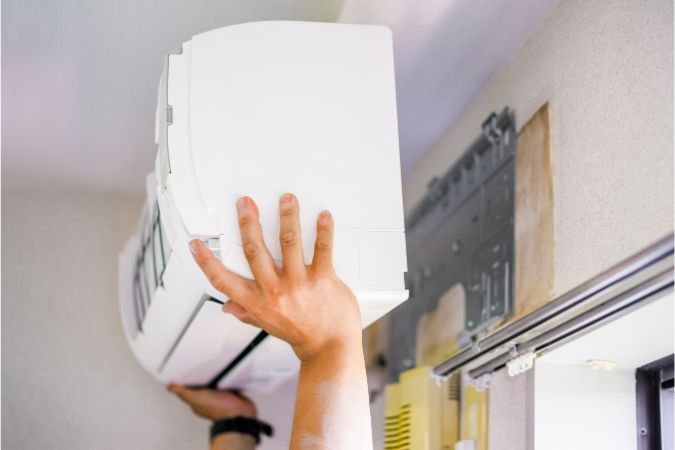 Air Conditioning Replacement vs. Repair: Which is Right for You?