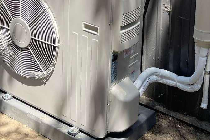 How to Fix an Air Conditioner with Drain Line Clogged?